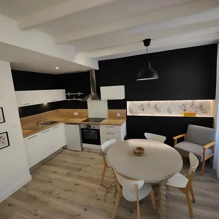 Charmante Maison De , 4 Personnes ,