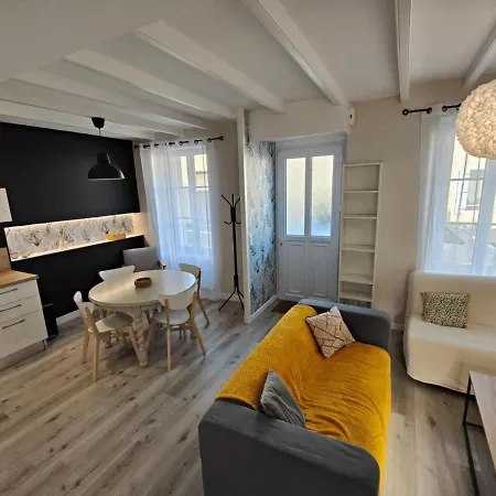 Charmante Maison De , 4 Personnes , * Les Herbiers