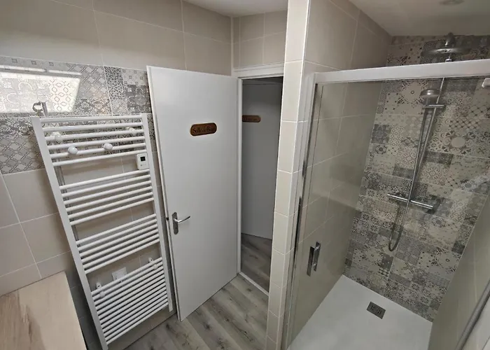 Charmante Maison De , 4 Personnes , بيت للعطل ليزيربييه