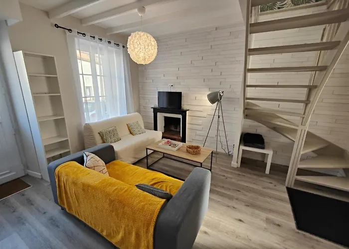 Charmante Maison De , 4 Personnes , ليزيربييه